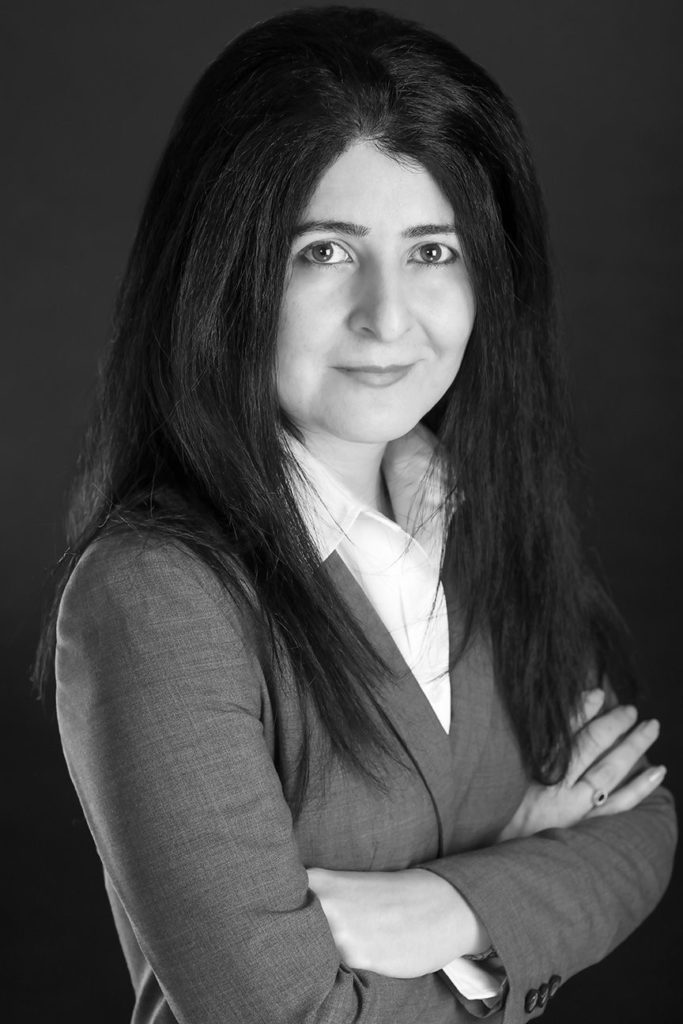 Homa Yahyavi - US and Canadian Immigration Lawyer وكيل مهاجرت در ونکوور