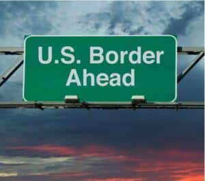 TN visa holder presenting documents at border crossing